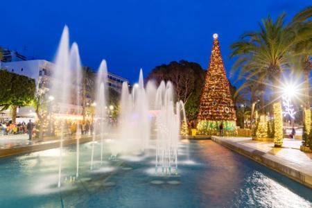 Encendido de las luces y el árbol de Navidad. Inauguración del Mercado de Navidad.