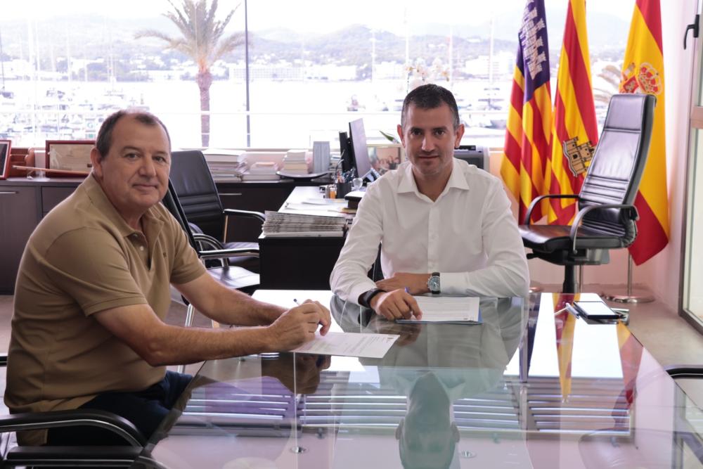  Imatge L’Ajuntament signa el conveni de col·laboració amb l’Associació de Comerciants de Sant Antoni