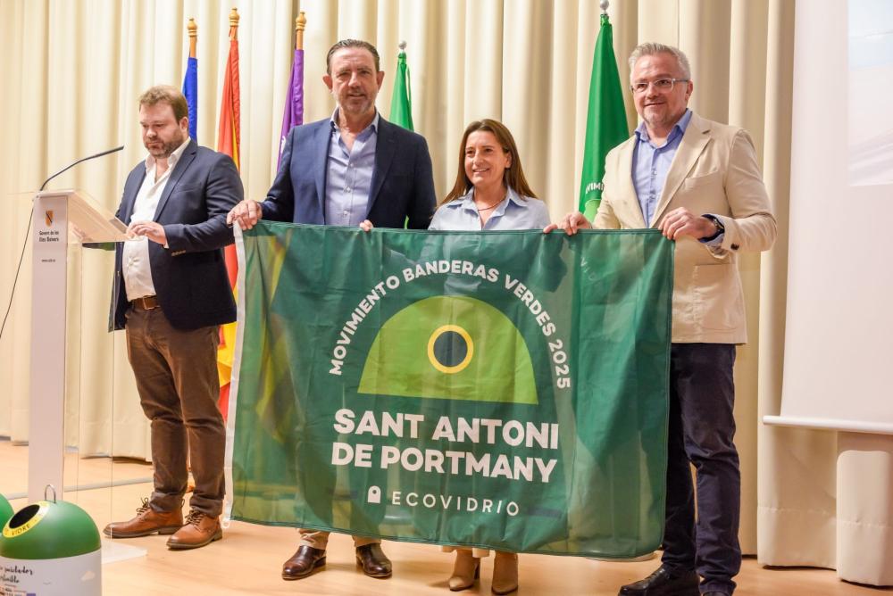  Imagen Sant Antoni de Portmany revalida la Bandera Verde de Ecovidrio y sigue siendo uno de los municipios costeros más comprometidos con la sostenibilidad de las Illes Balears