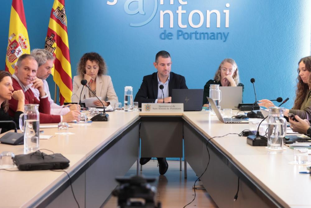  Imatge El ple de Sant Antoni aprova la reducció de la taxa de residus per les famílies nombroses i monoparentals
